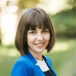 2022_Finance-Watch-Team-Member_Julia-Simon_square_400x400_acf_cropped-252x252